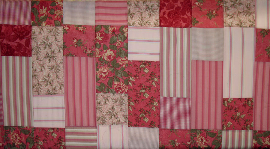 Handquilted Rosey Dreams Quilt
